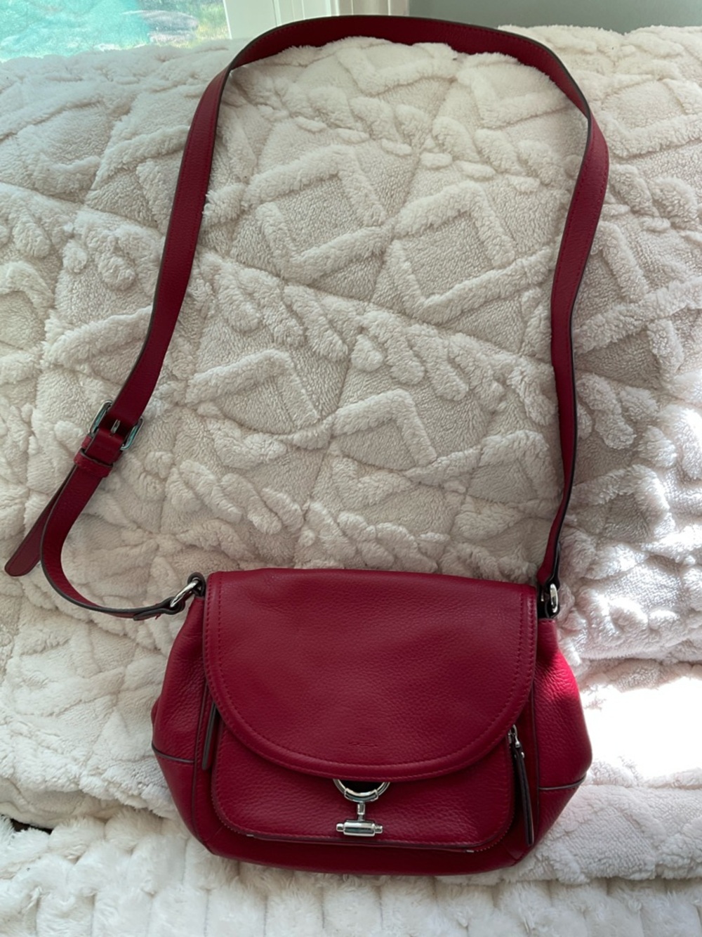 Vince Camuto Red Leather Crossbody Bag - Classic Everyday Shoulder Bag